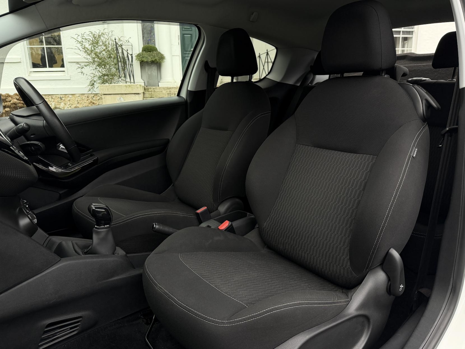 Used Peugeot 208 2017 for sale - 77020001: Photo 14