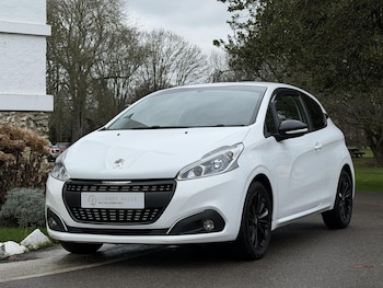 Used Peugeot 208 2017 for sale - 77020001: Photo
