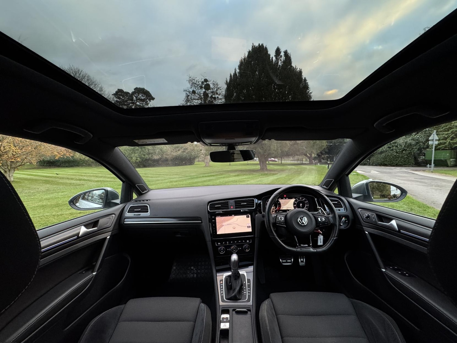 Used Volkswagen Golf 2018 for sale - 76700539: Photo 11