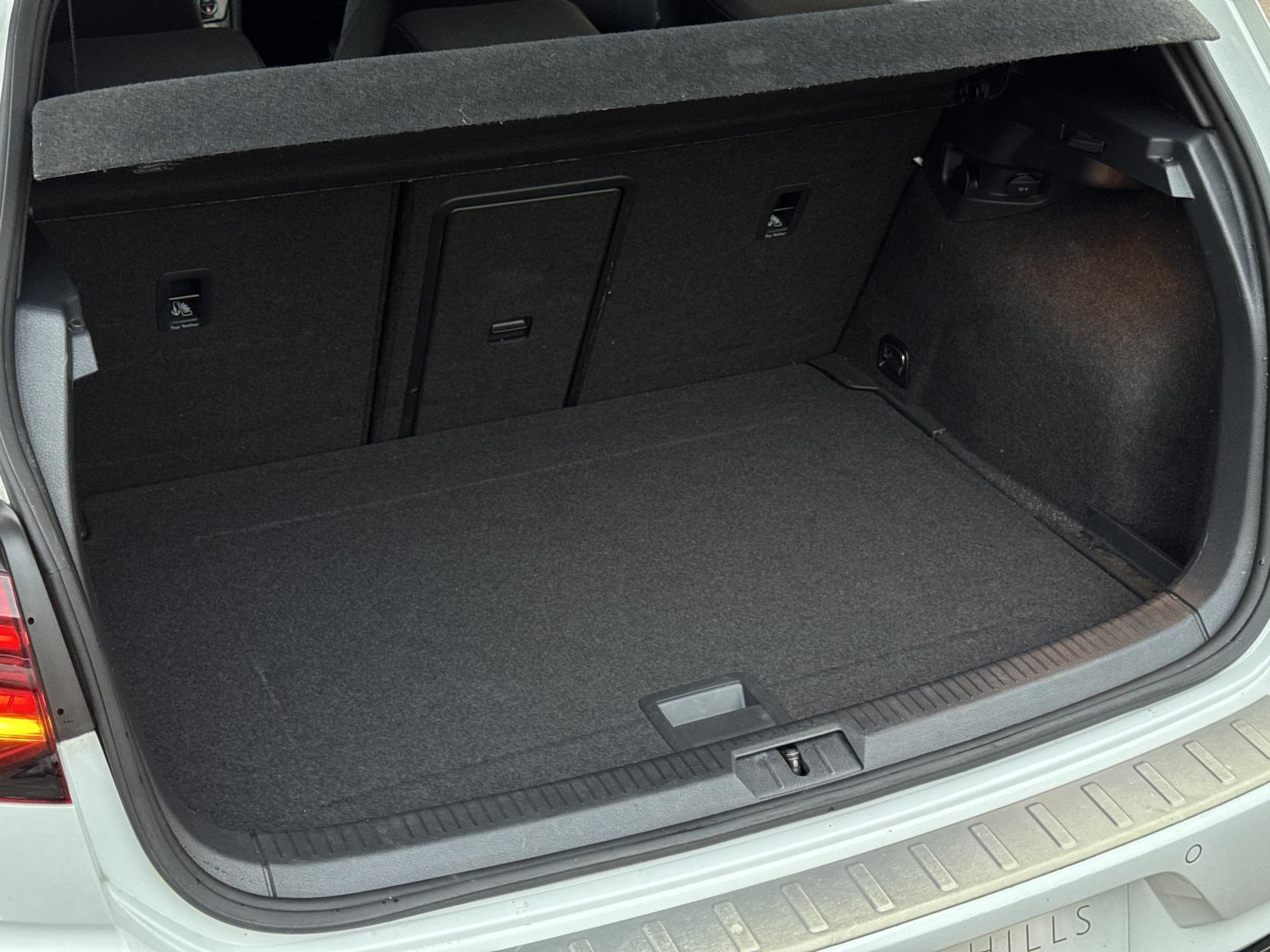 Used Volkswagen Golf 2018 for sale - 76700539: Photo 24