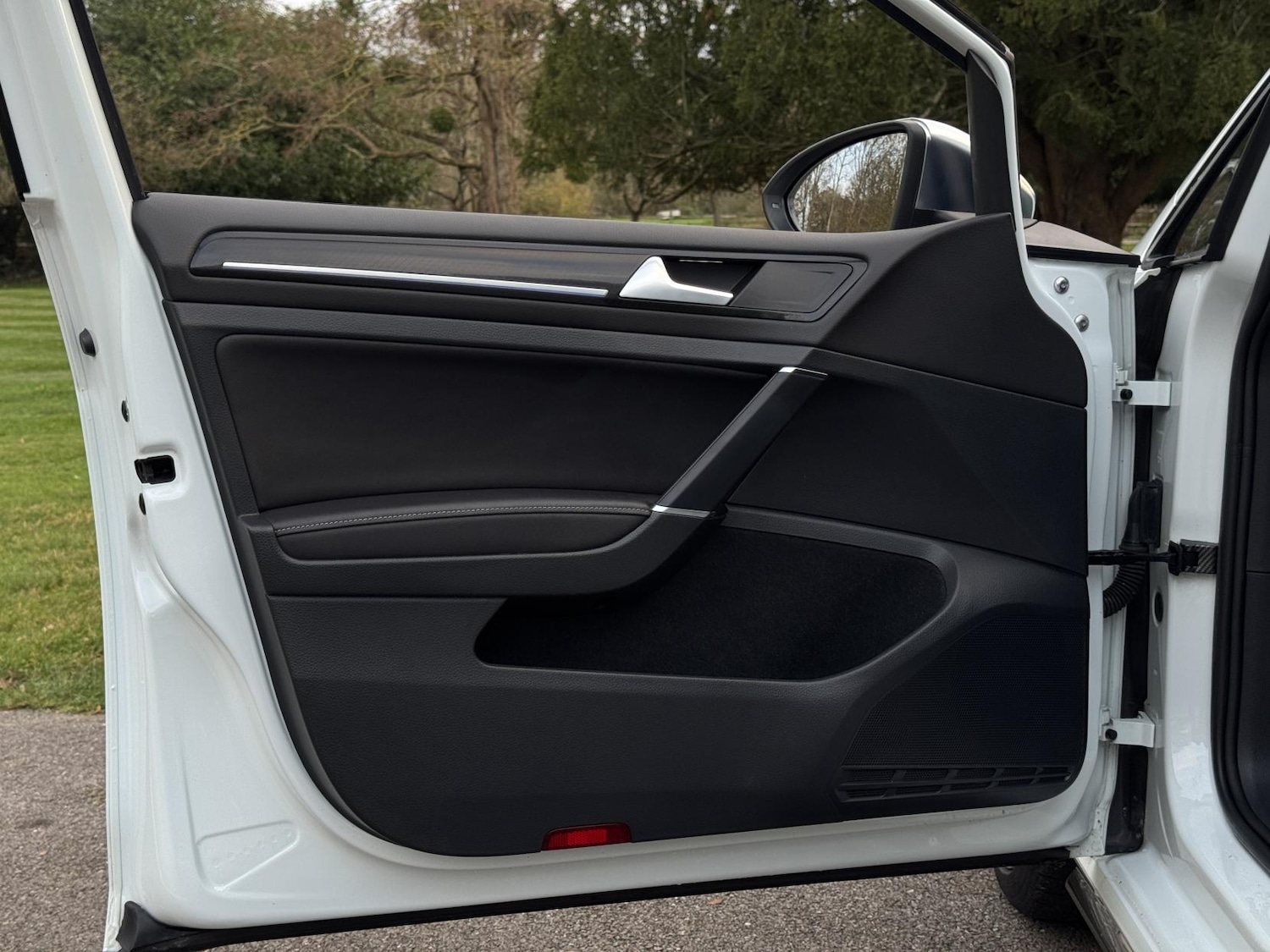 Used Volkswagen Golf 2018 for sale - 76700539: Photo 61