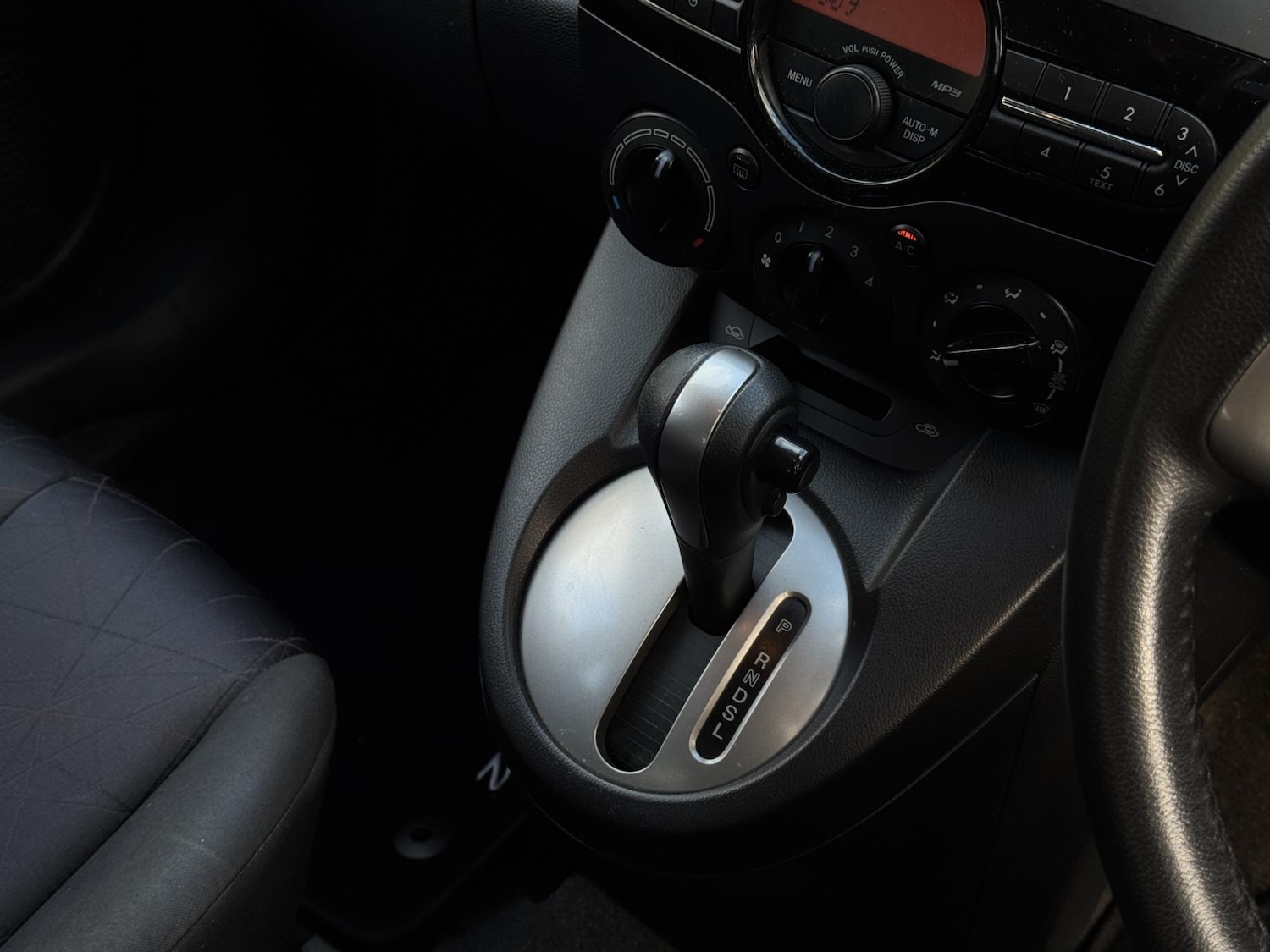 Used Mazda Mazda2 2011 for sale - 76537004: Photo 11