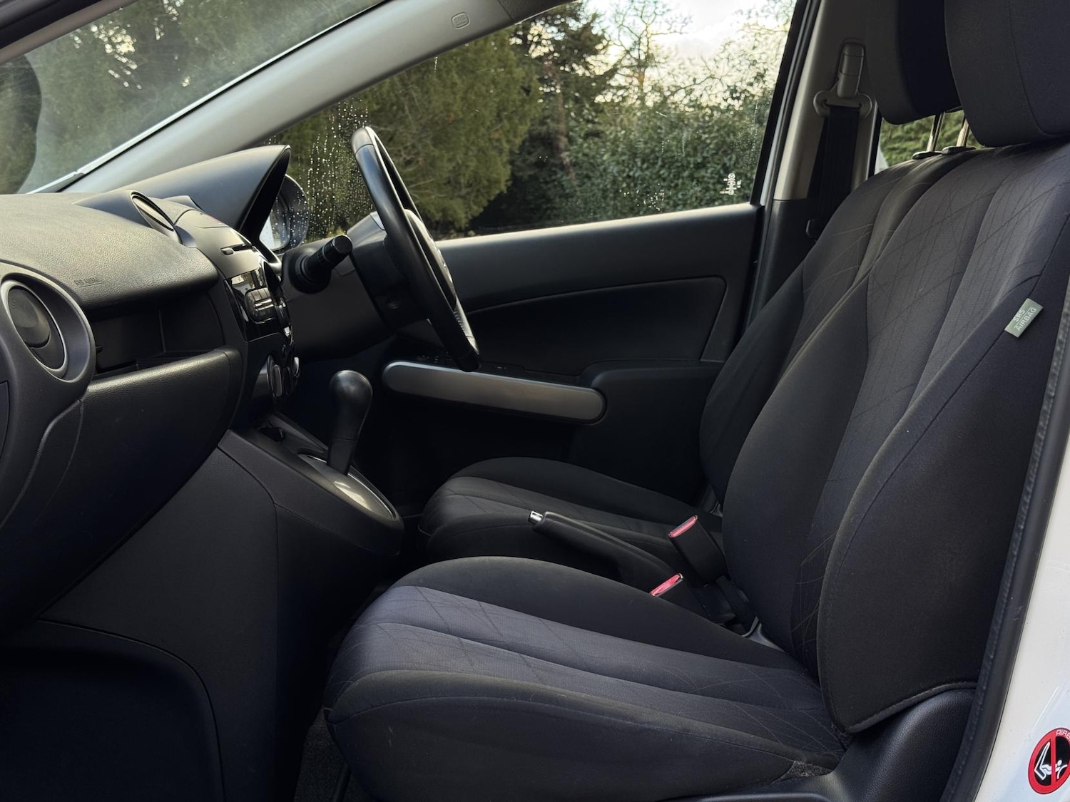 Used Mazda Mazda2 2011 for sale - 76537004: Photo 42