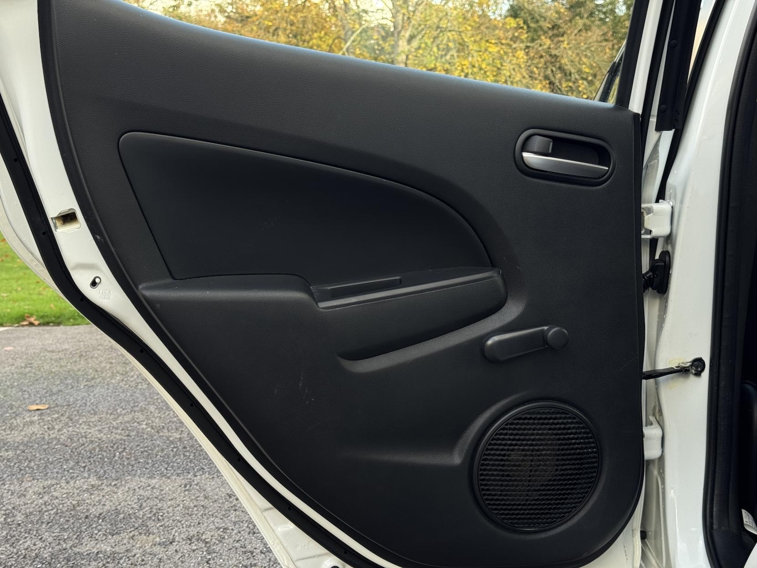 Used Mazda Mazda2 2011 for sale - 76537004: Photo 45