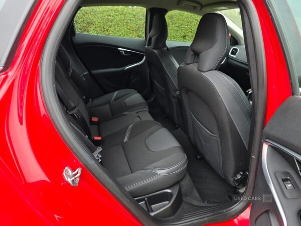 Used Volvo V40 2015 for sale - 76240646: Photo 10