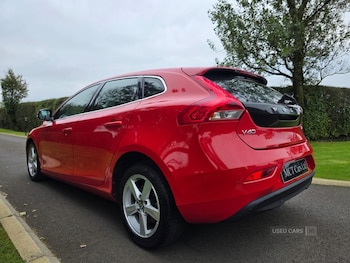 Used Volvo V40 2015 for sale - 76240646: Photo 2