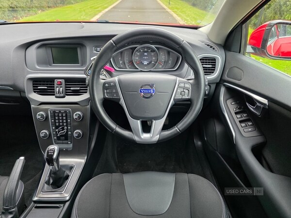 Used Volvo V40 2015 for sale - 76240646: Photo 9