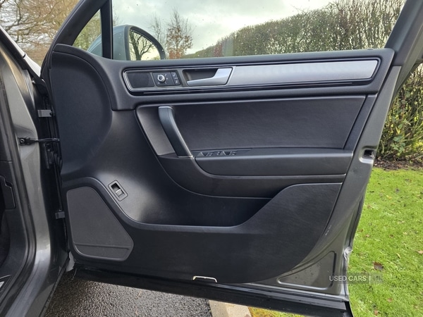 Used Volkswagen Touareg 2015 for sale - 76840196: Photo 12