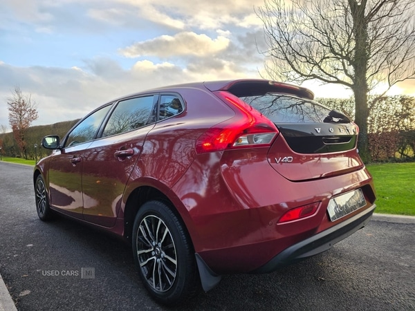 Used Volvo V40 2016 for sale - 77075132: Photo 2