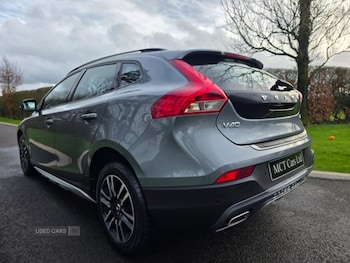 Used Volvo V40 2017 for sale - 79084730: Photo