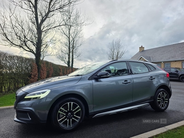 Used Volvo V40 2017 for sale - 77705919: Photo 5