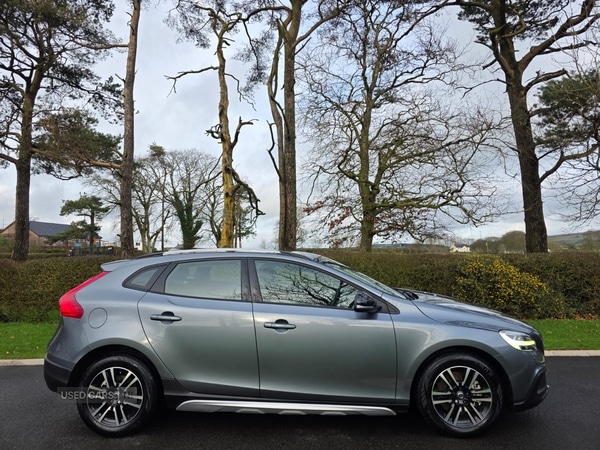 Used Volvo V40 2017 for sale - 77705919: Photo 6