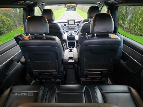Used Mercedes-Benz V-Class 2018 for sale - 77412674: Photo 11