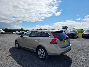 Used Volvo V60 2012 for sale - 79442290: Photo