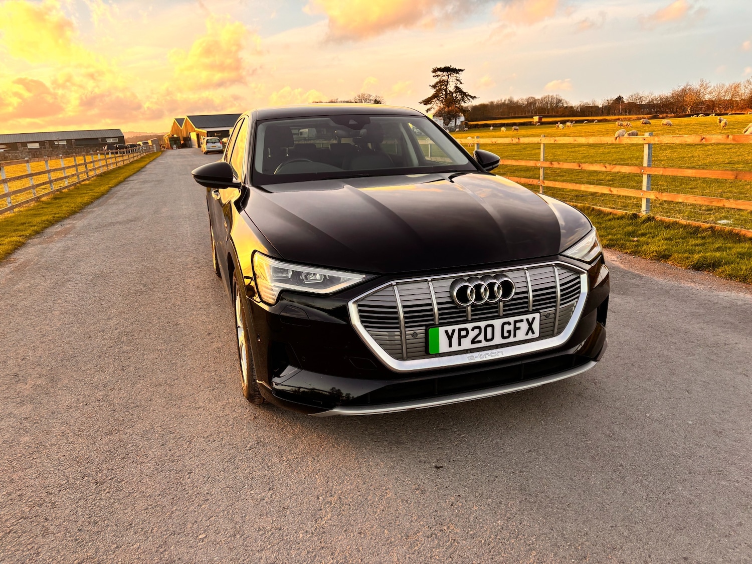 Used Audi e-tron 2020 for sale - 77173283: Photo 2