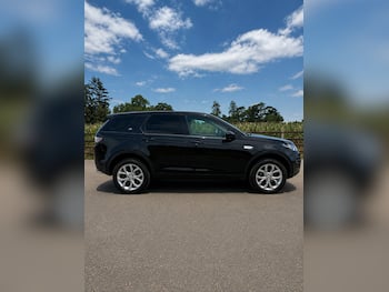 Used Land Rover Discovery Sport 2019 for sale - 78907686: Photo