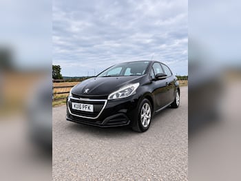Used Peugeot 208 2016 for sale - 79754380: Photo