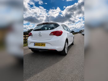 Used Vauxhall Astra 2014 for sale - 79731702: Photo