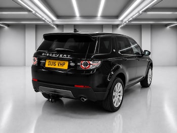 Used Land Rover Discovery Sport 2016 for sale - 78541937: Photo