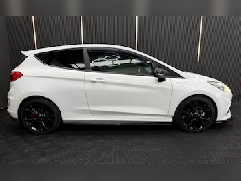 Used Ford Fiesta 2018 for sale - 79614986: Photo