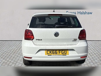 Used Volkswagen Polo 2016 for sale - 79541852: Photo