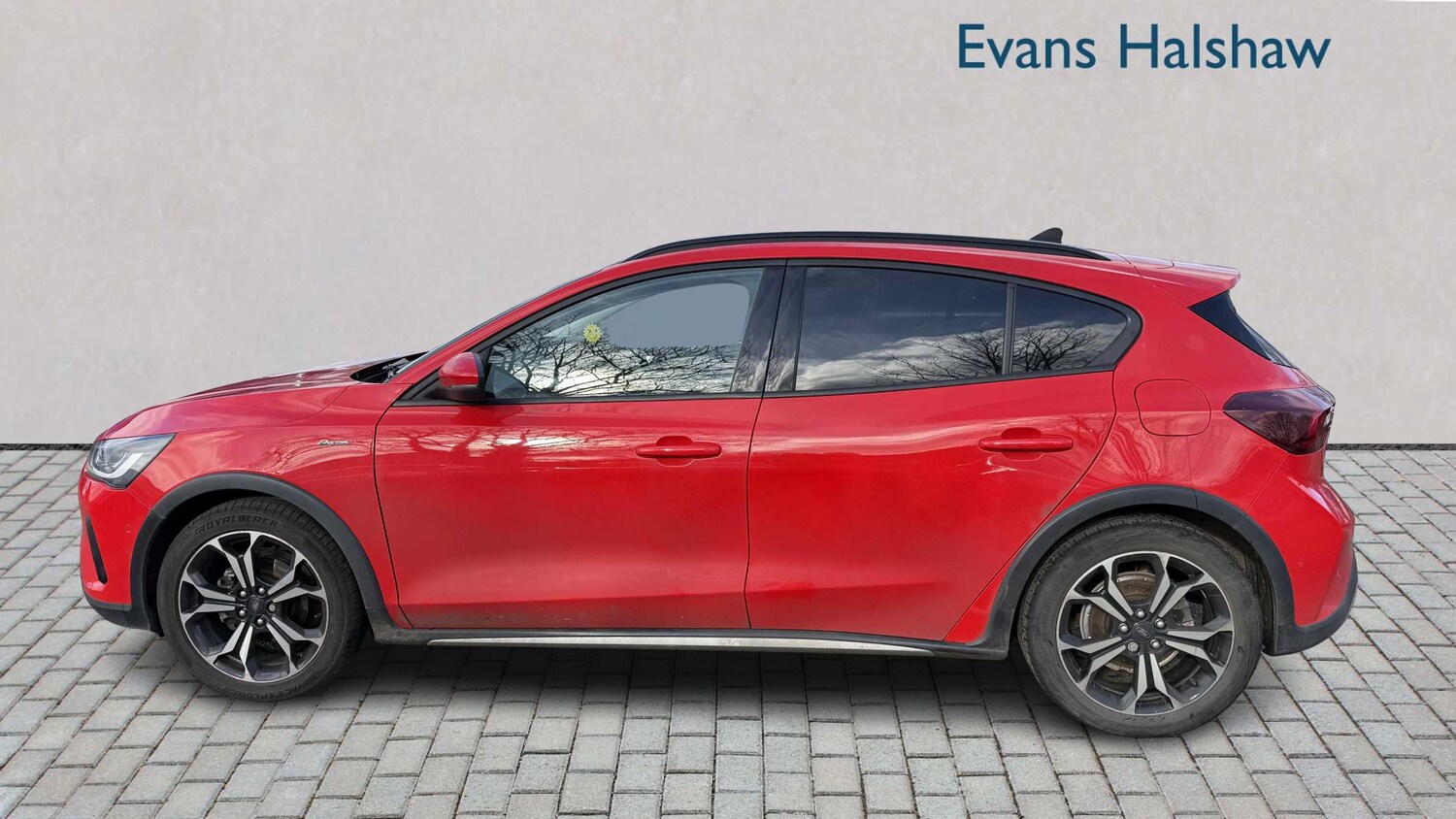 Used Ford Focus 2023 for sale - 77962795: Photo 3