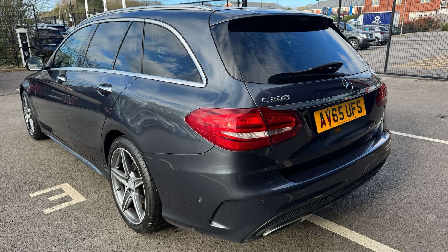 Used Mercedes-Benz C Class for sale - 77962739: Photo 2