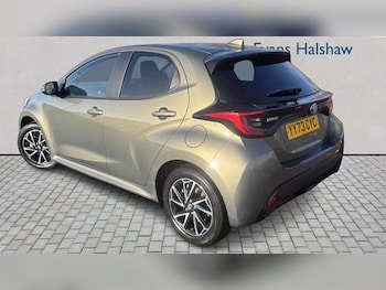 Used Toyota Yaris 2023 for sale - 79391009: Photo