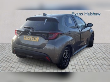 Used Toyota Yaris 2023 for sale - 79391009: Photo