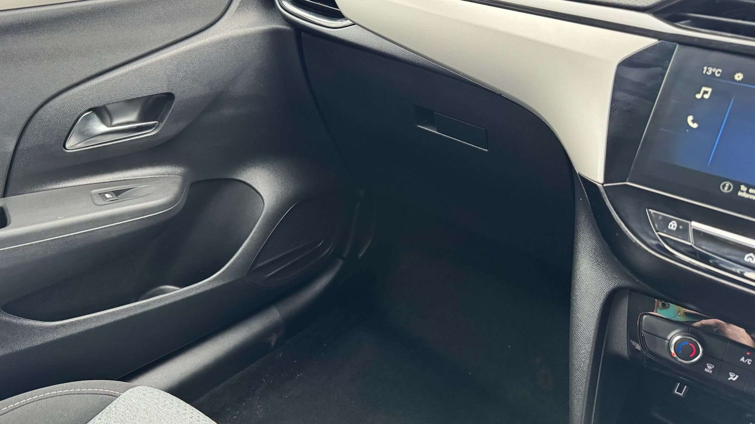 Used Vauxhall Corsa for sale - 77962852: Photo 21