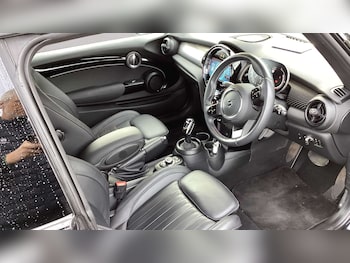 Used MINI Hatch 2023 for sale - 79390951: Photo