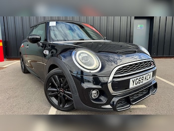 Used MINI Hatch 2019 for sale - 77962786: Photo