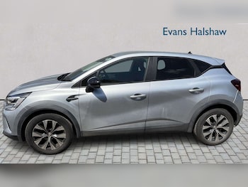 Used Renault Captur 2023 for sale - 79095707: Photo