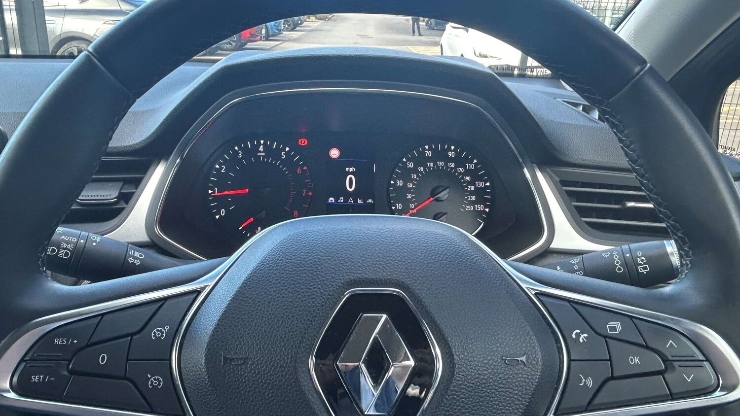 Used Renault Captur for sale - 77962832: Photo 18