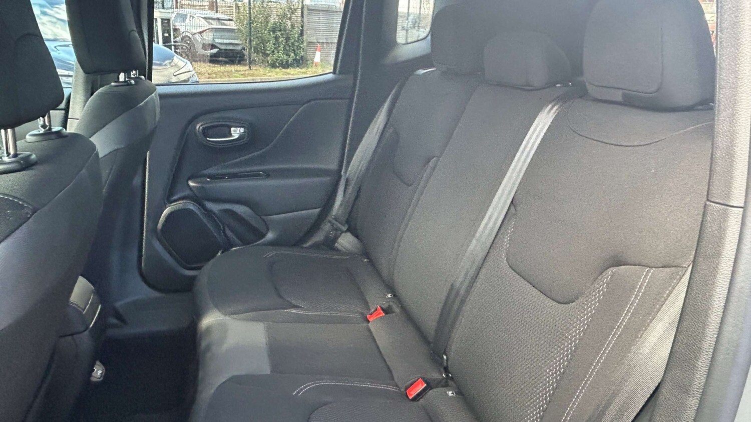 Used Jeep Renegade for sale - 77962807: Photo 8