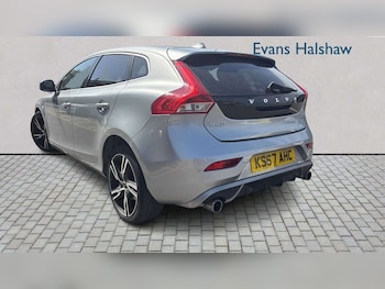 Used Volvo V40 2017 for sale - 78743822: Photo