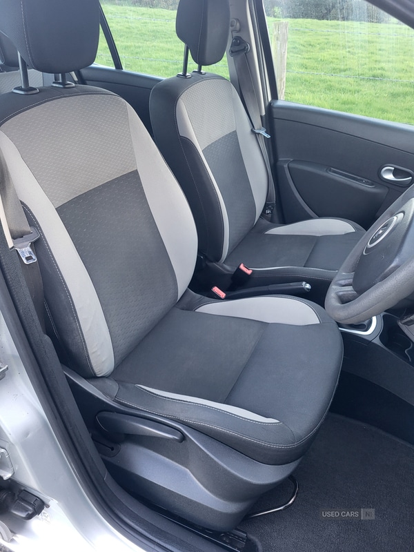 Used Renault Clio 2010 for sale - 77884184: Photo 13