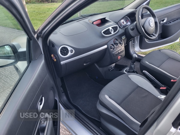 Used Renault Clio 2010 for sale - 77884184: Photo 15