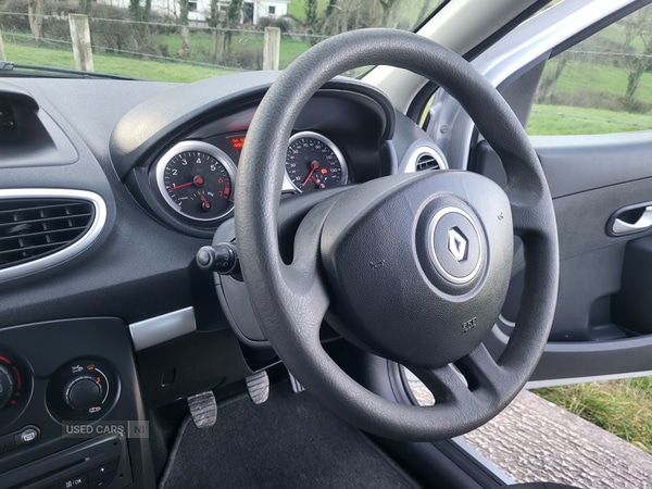 Used Renault Clio 2010 for sale - 77884184: Photo 17
