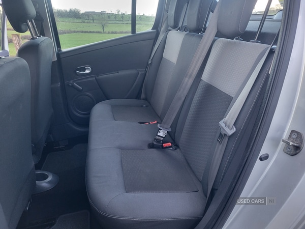 Used Renault Clio 2010 for sale - 77884184: Photo 20