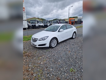 Vauxhall - Insignia