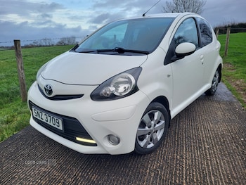 2013 - 1.0 VVT-i Fire 5dr