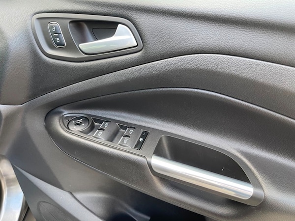 Used Ford Kuga 2017 for sale - 75537728: Photo 27