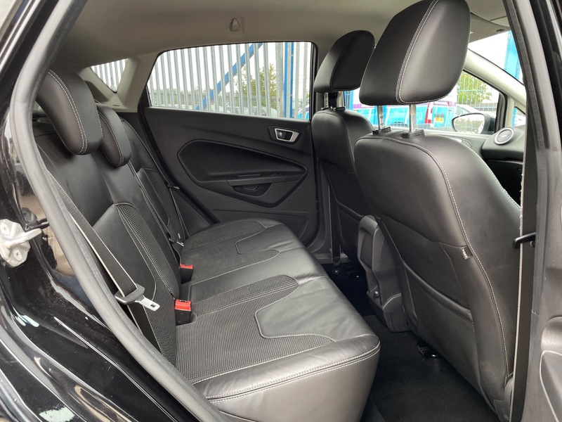 Used Ford Fiesta 2013 for sale - 76280595: Photo 12