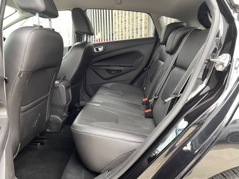 Used Ford Fiesta 2013 for sale - 76280595: Photo 14