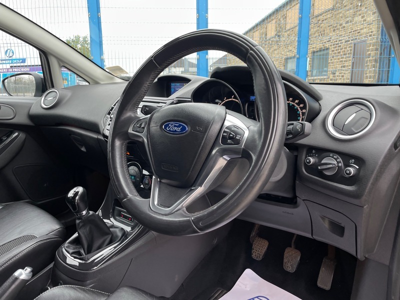 Used Ford Fiesta 2013 for sale - 76280595: Photo 21