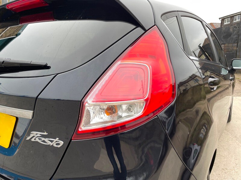 Used Ford Fiesta 2013 for sale - 76280595: Photo 24