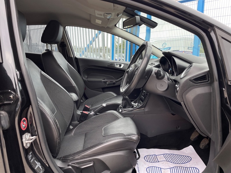 Used Ford Fiesta 2013 for sale - 76280595: Photo 8