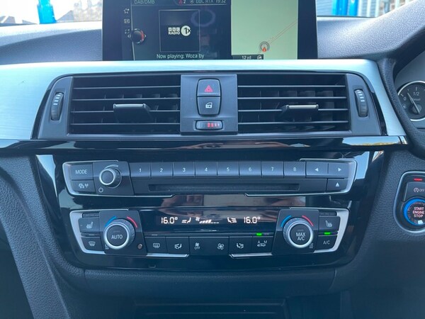 Used BMW 3 Series 2017 for sale - 75296500: Photo 30