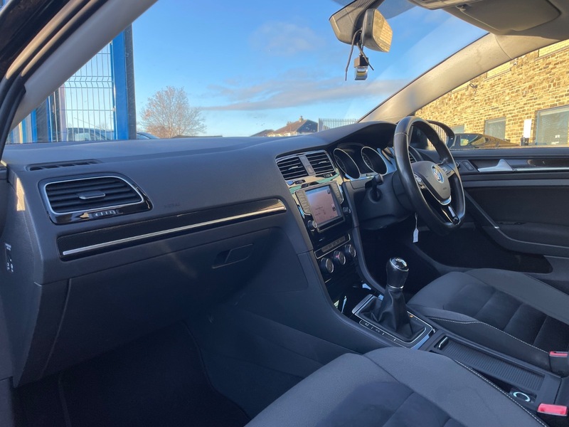 Used Volkswagen Golf 2016 for sale - 76631113: Photo 10